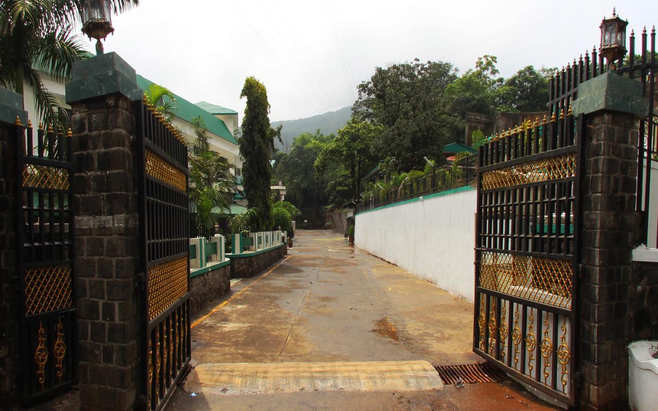 Velvet County Resort & Spa Lonavala Extérieur photo
